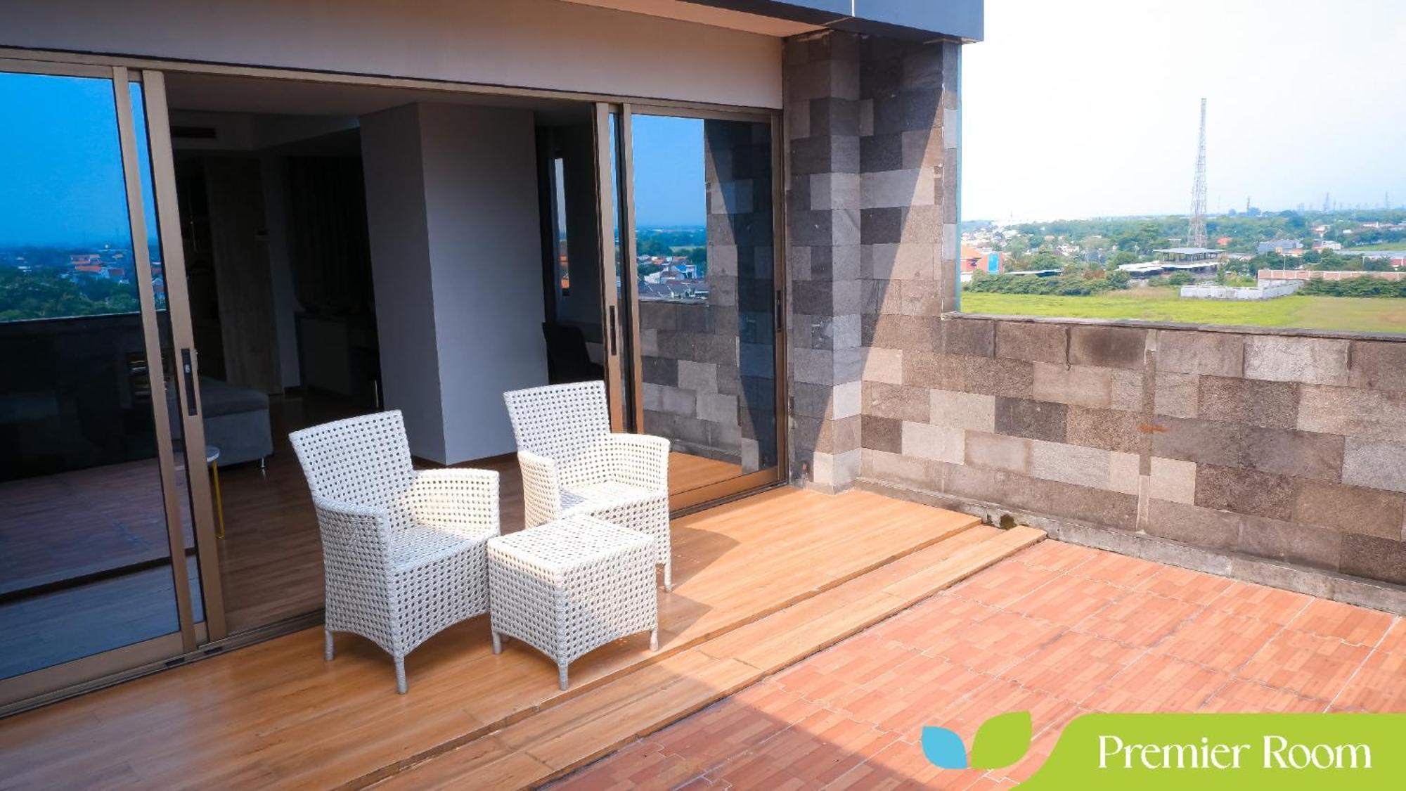 Hotel Ayola Sunrise Mojokerto Exterior photo
